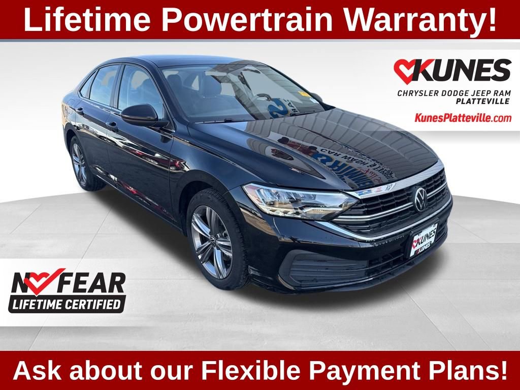 Used 2023 Volkswagen Jetta SE w/ Panoramic Sunroof Package video 1