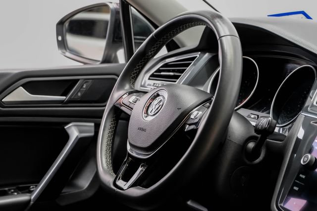 Used 2021 Volkswagen Tiguan SEL FWD image 17