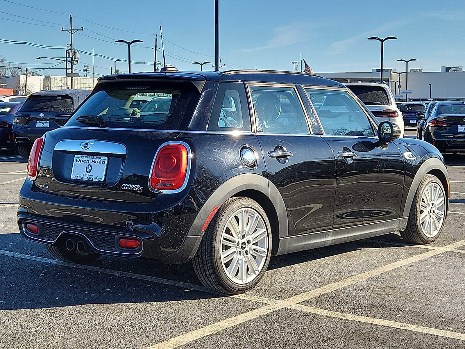 Used 2016 MINI Cooper S w/ Premium Package image 6