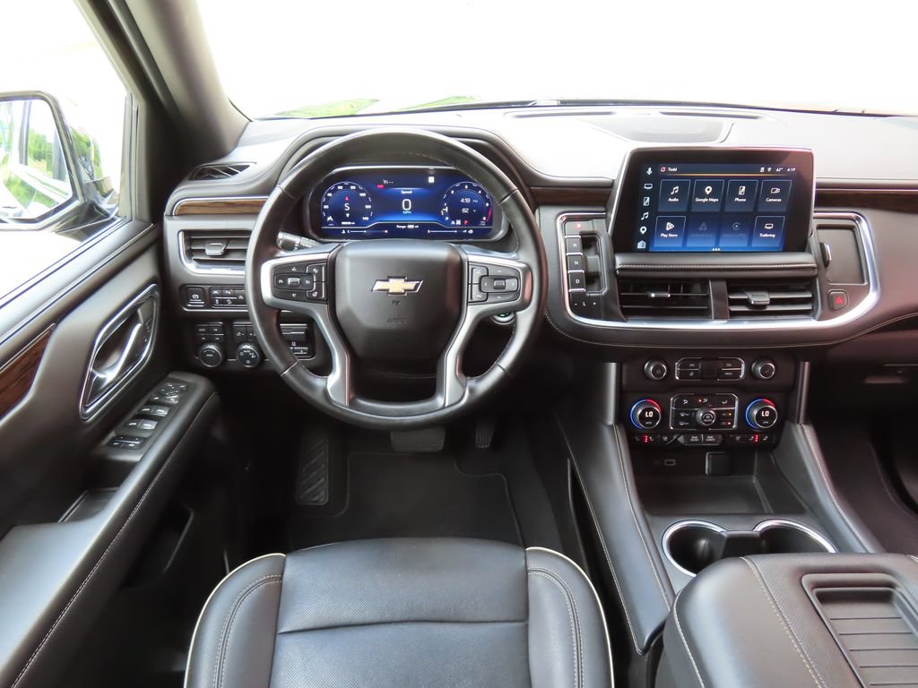 Certified 2023 Chevrolet Suburban Premier w/ Max Trailering Package AWD/4WD image 4
