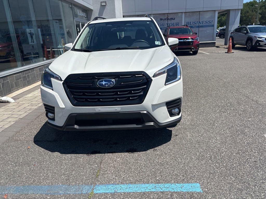 Used 2023 Subaru Forester Premium AWD/4WD image 4
