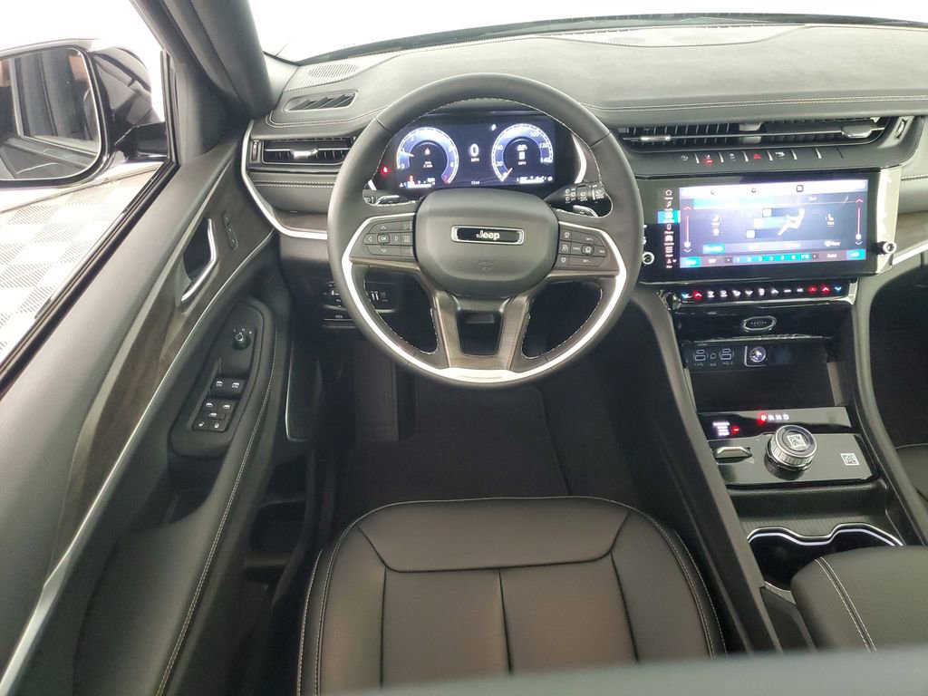 New 2026 Jeep Grand Cherokee L Limited AWD/4WD image 14