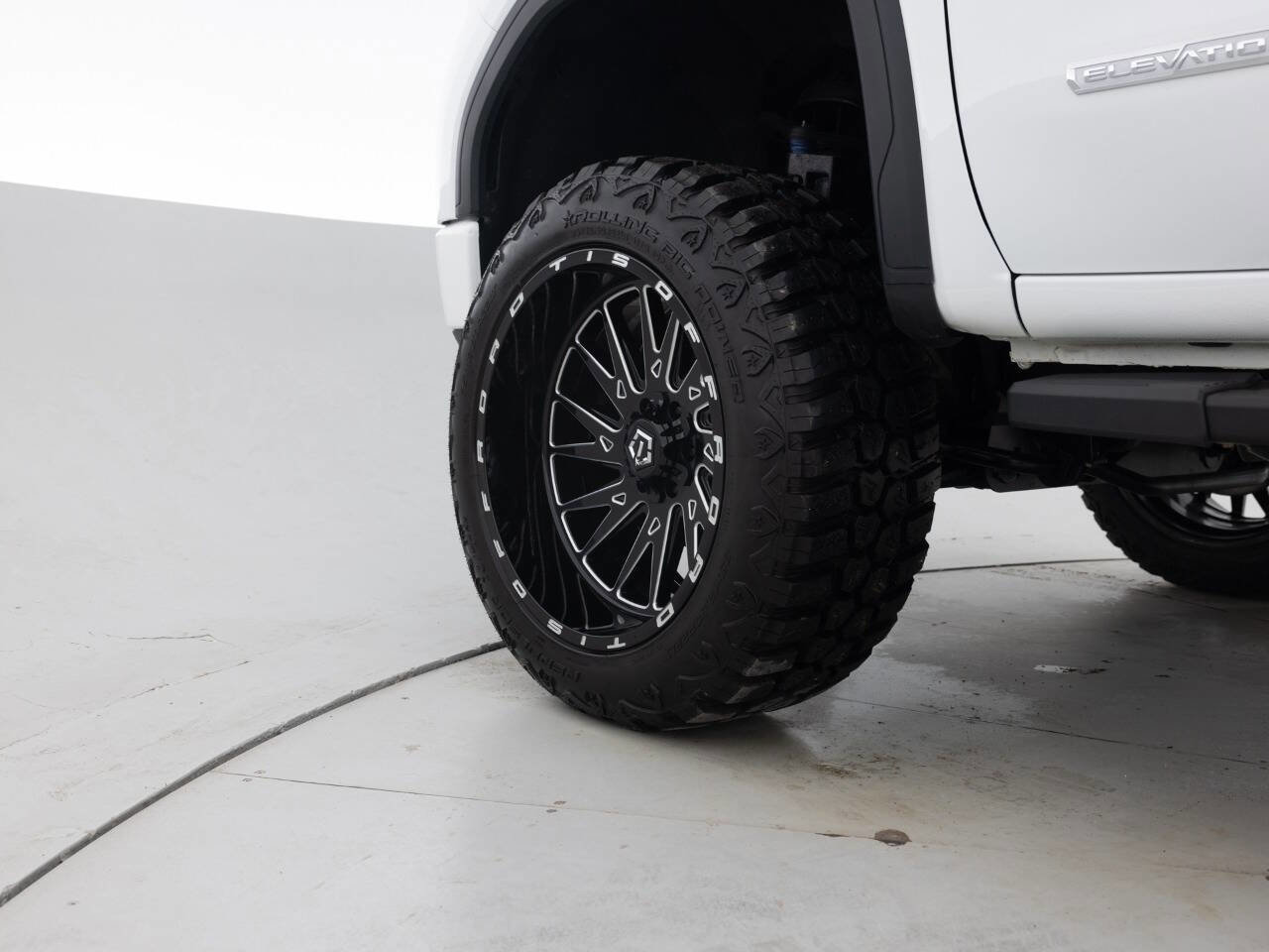 Used 2020 GMC Sierra 1500 Elevation image 17