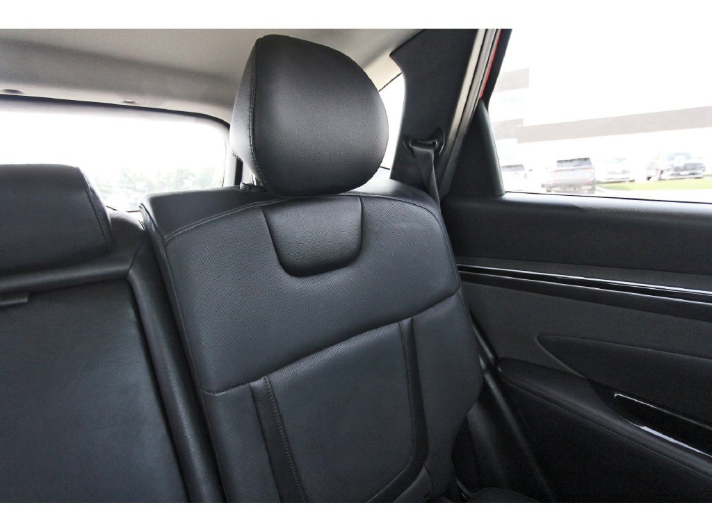 Used 2023 Hyundai Tucson Limited AWD/4WD image 13