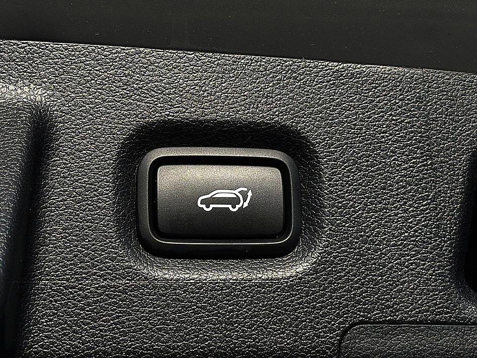 Certified 2023 Hyundai Santa Fe SEL w/ Premium Package image 25