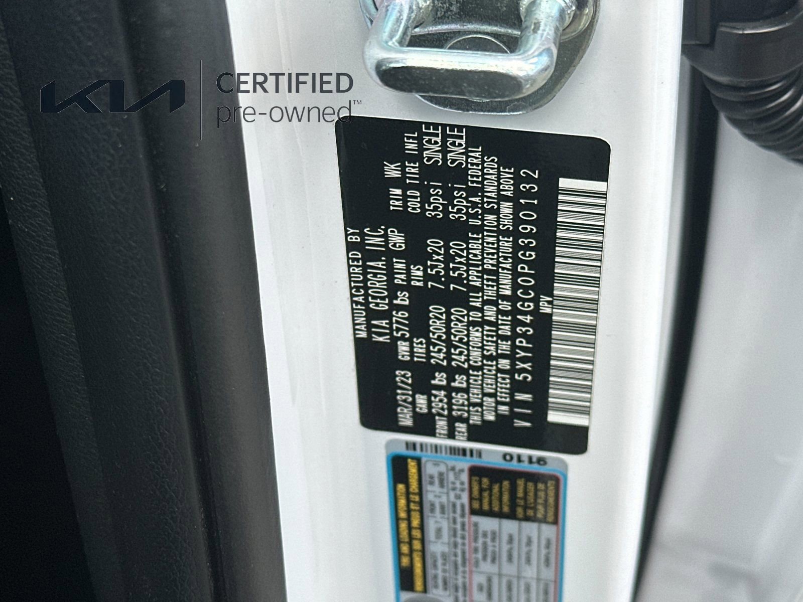 Certified 2023 Kia Telluride EX w/ EX Captain's Chair Package FWD image 31