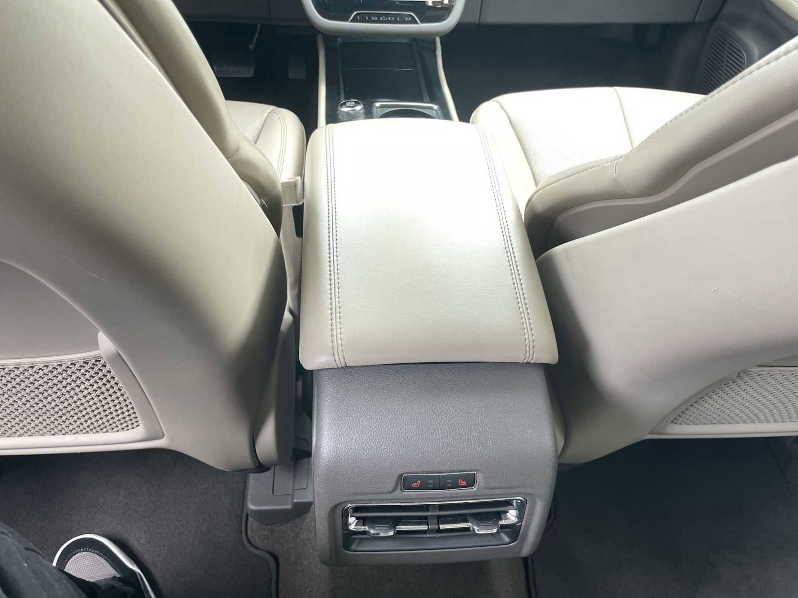 Used 2021 Lincoln Corsair FWD w/ Premium Package image 22