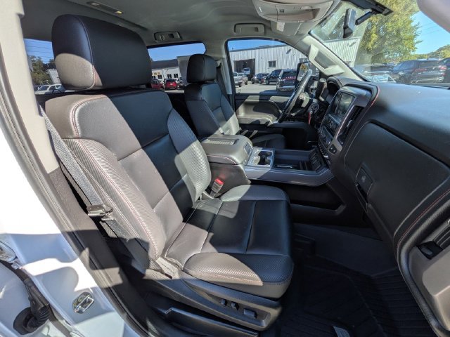 Used 2019 GMC Sierra 2500 SLT w/ Duramax Plus Package AWD/4WD image 17