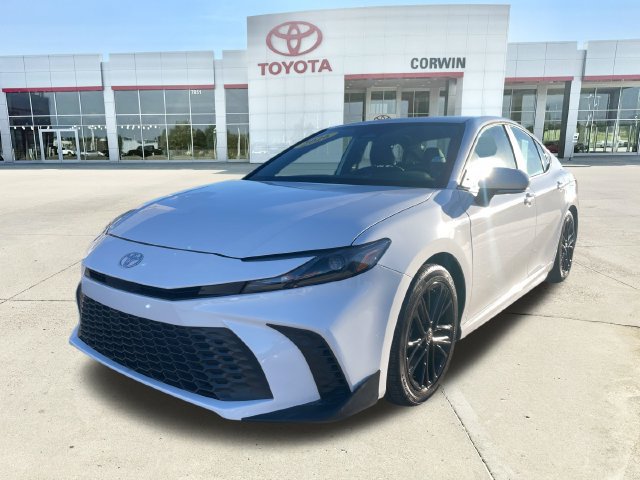 Used 2026 Toyota Camry SE FWD image 7