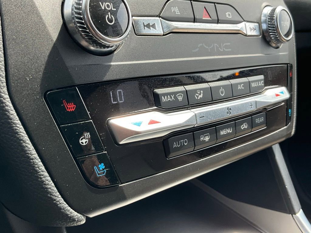 Used 2020 Ford Explorer Limited image 15