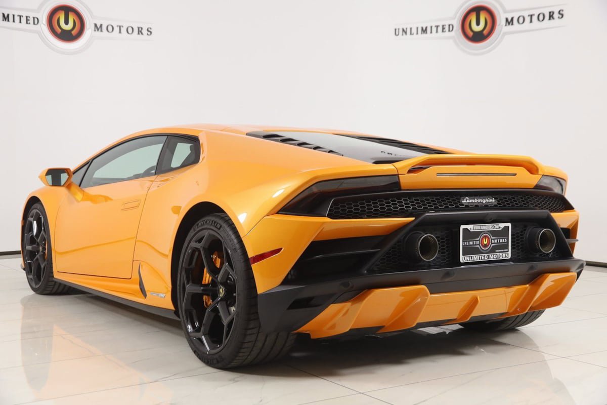 Used 2022 Lamborghini Huracan EVO image 4
