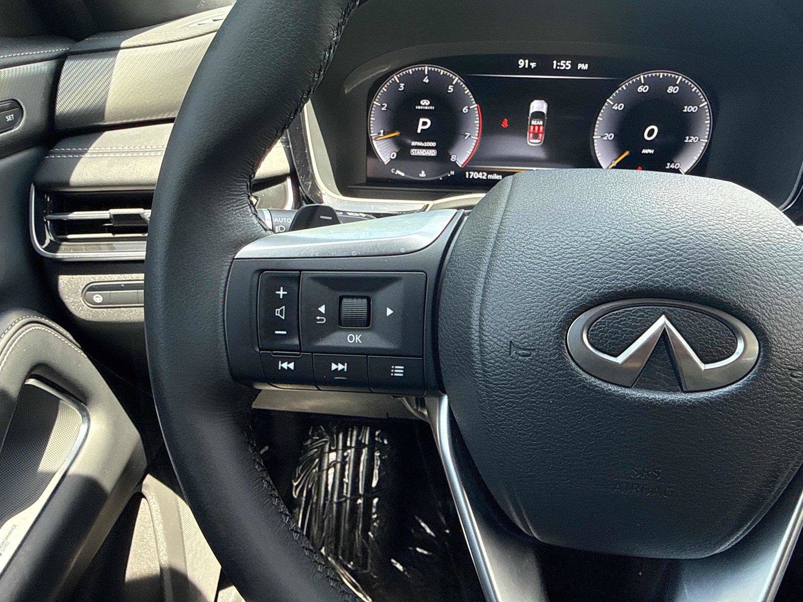 Used 2025 INFINITI QX60 Luxe w/ Black Edition FWD image 18