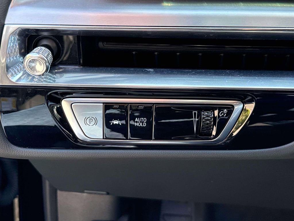 Used 2024 Cadillac Lyriq Luxury w/ LPO, Floor Liner Package image 39