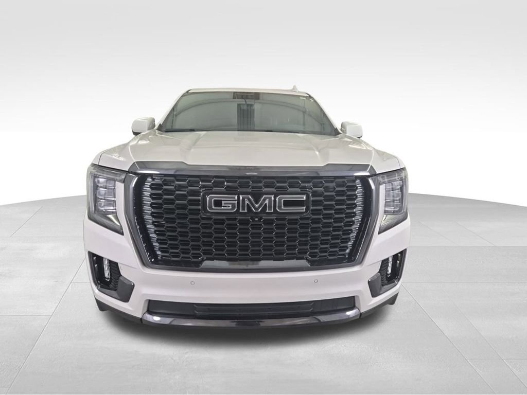 Used 2023 GMC Yukon XL Denali Ultimate image 3