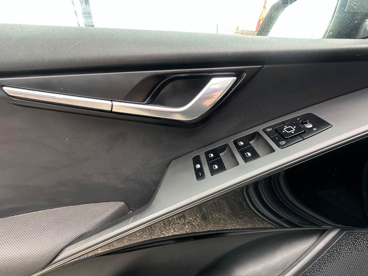 Used 2023 Kia Niro Wind FWD image 17