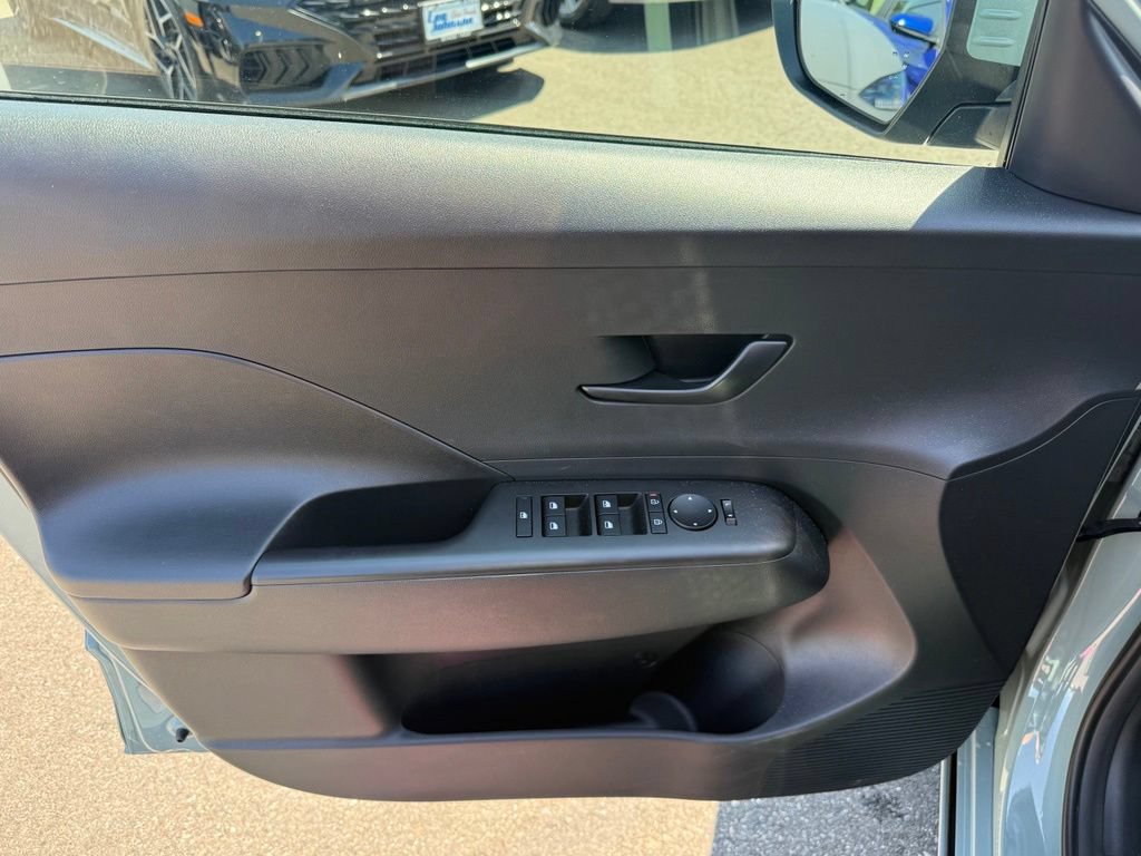Certified 2025 Hyundai Kona SEL FWD image 30