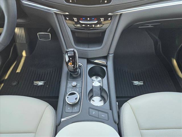 Used 2025 Cadillac XT5 Sportv w/ Technology Package image 12