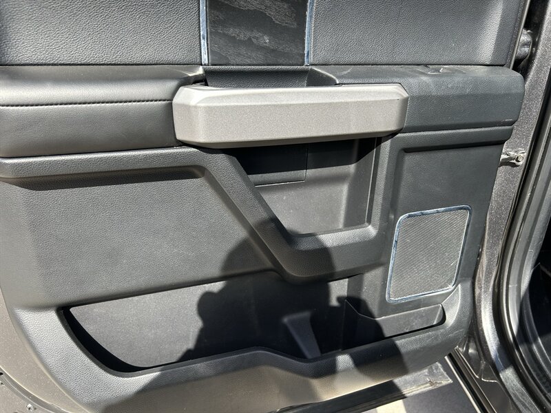 Used 2018 Ford F150 Platinum w/ Equipment Group 701A Luxury AWD/4WD image 35