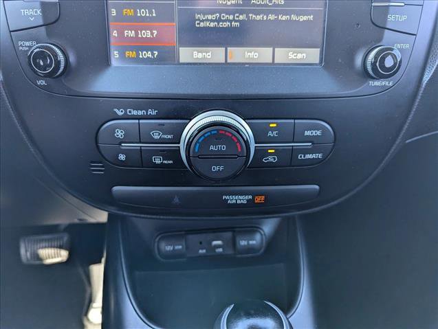 Used 2019 Kia Soul + image 16