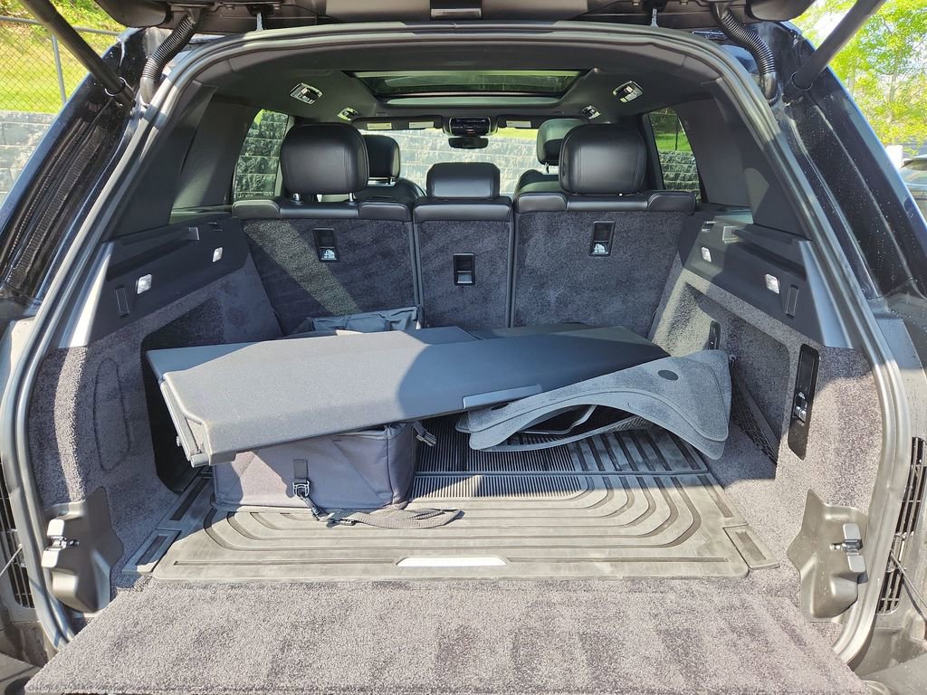 Used 2023 Land Rover Range Rover SE image 13