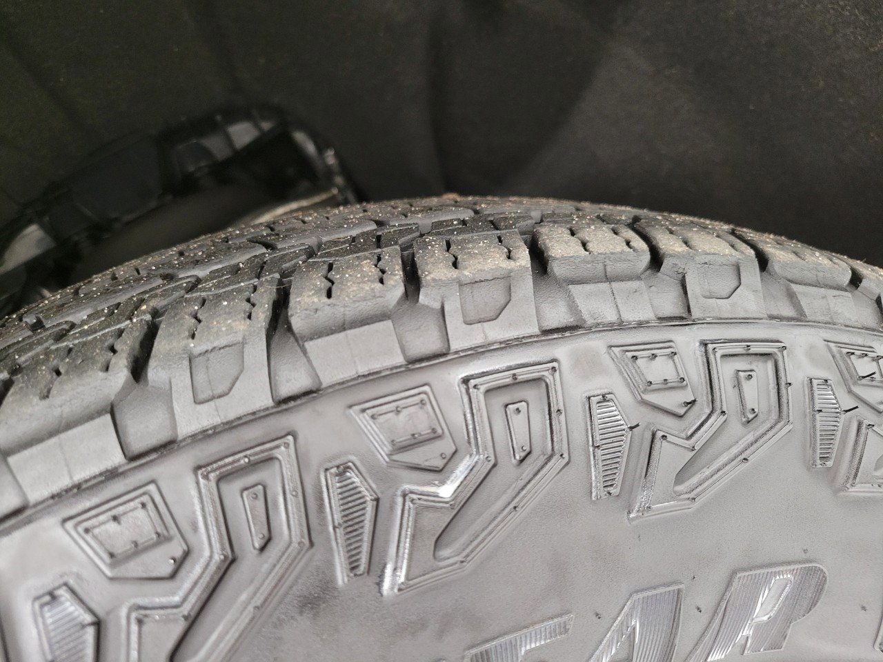 Used 2025 Chevrolet Suburban Z71 AWD/4WD image 5