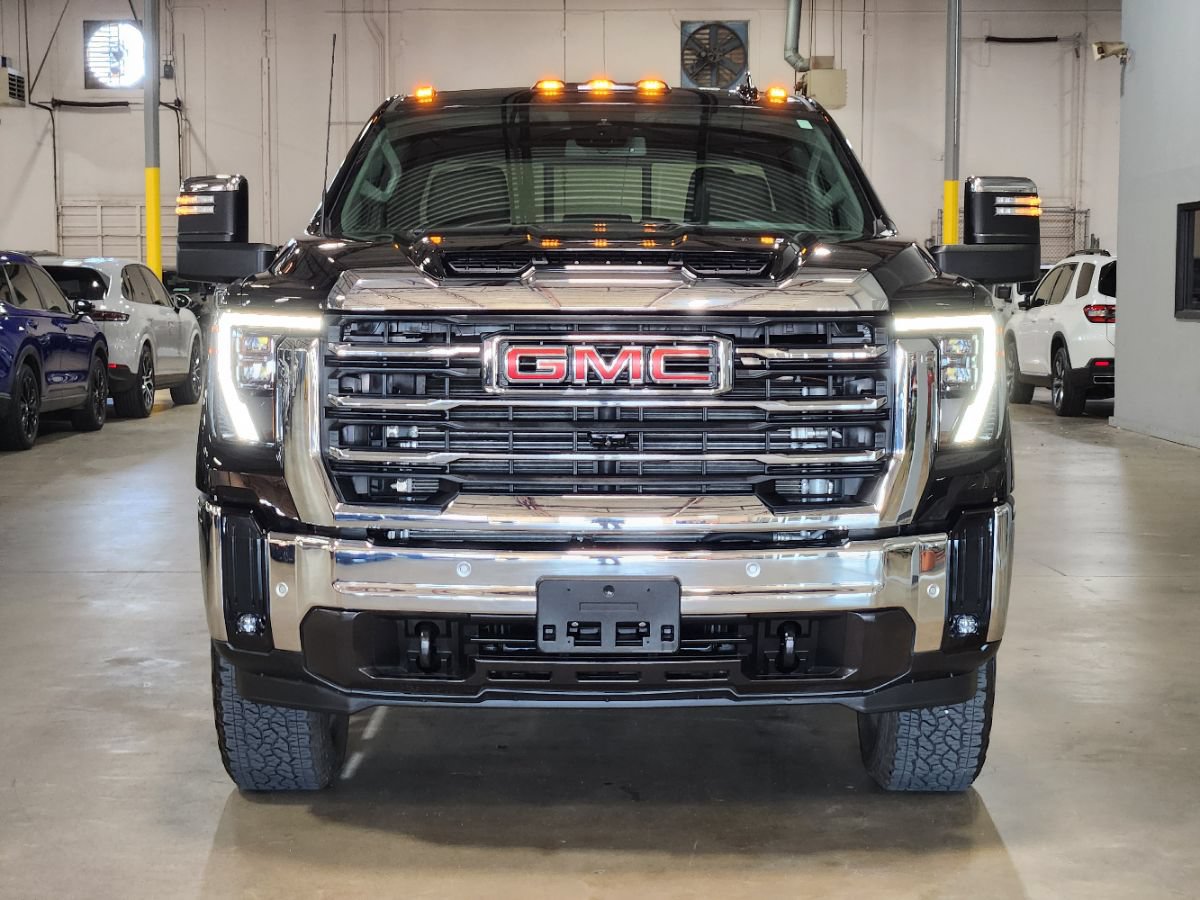 Used 2024 GMC Sierra 2500 SLT w/ Texas SLT Premium Package AWD/4WD image 2