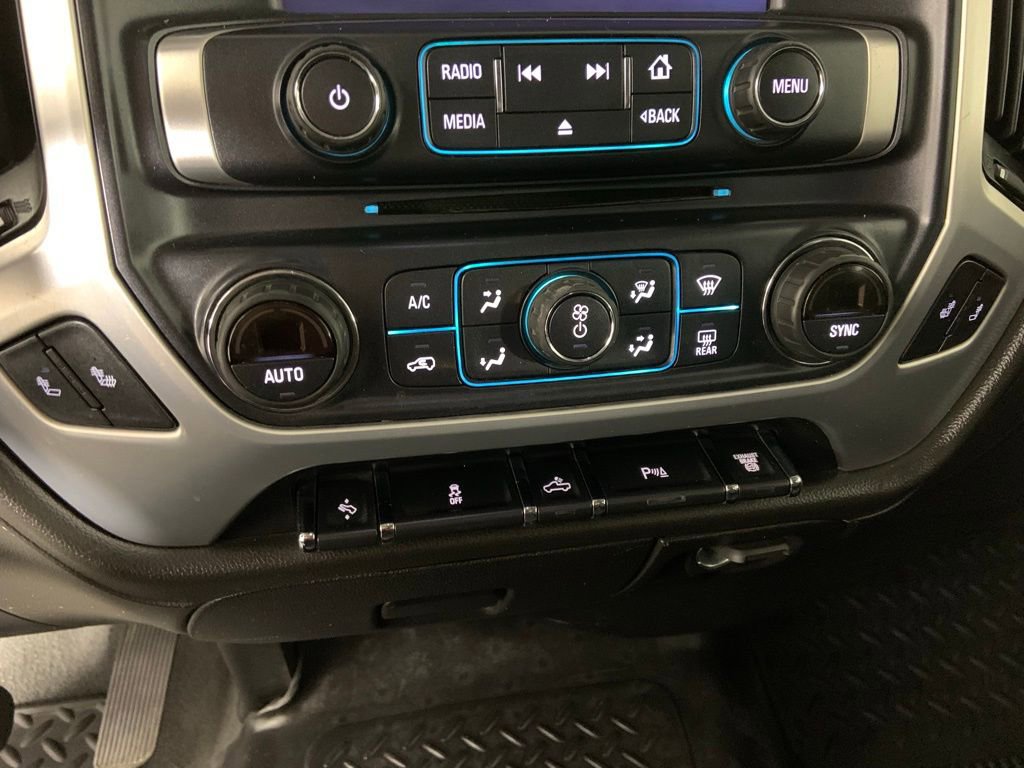 Used 2019 GMC Sierra 2500 SLT w/ Duramax Plus Package AWD/4WD image 16