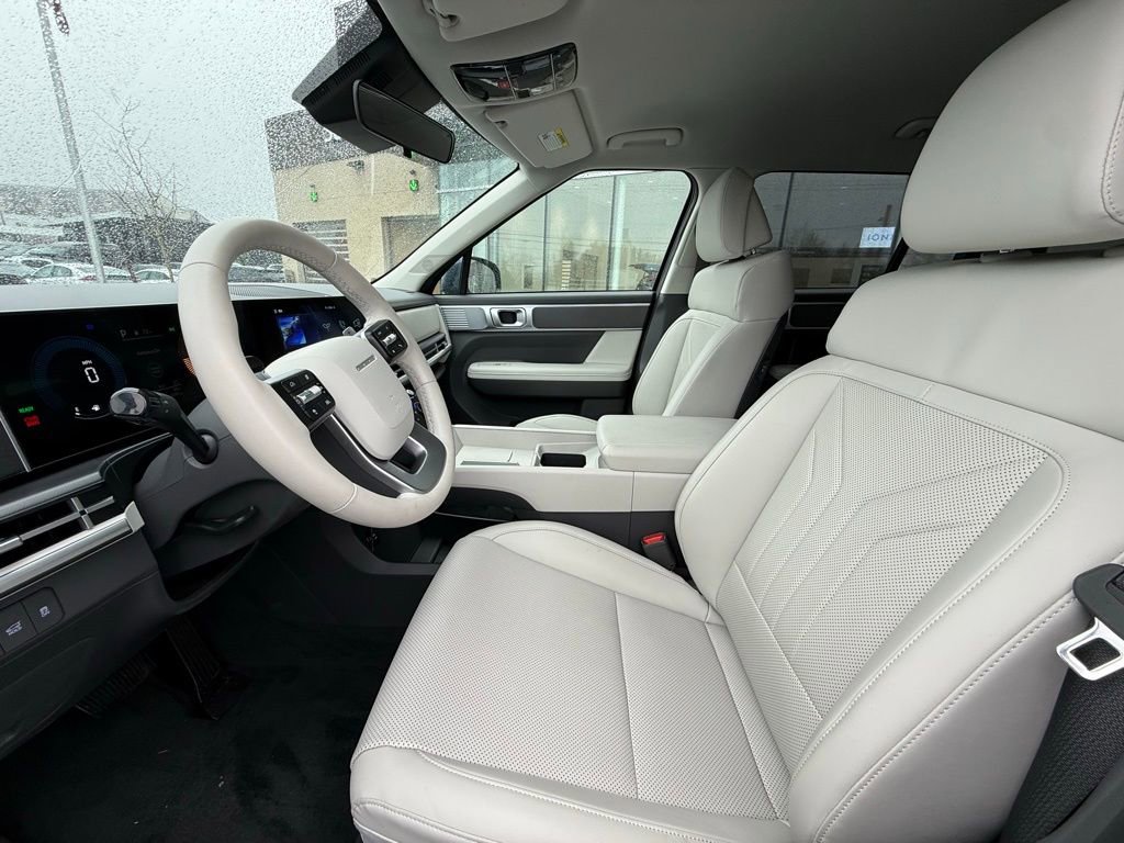 Certified 2025 Hyundai Santa Fe SEL image 14
