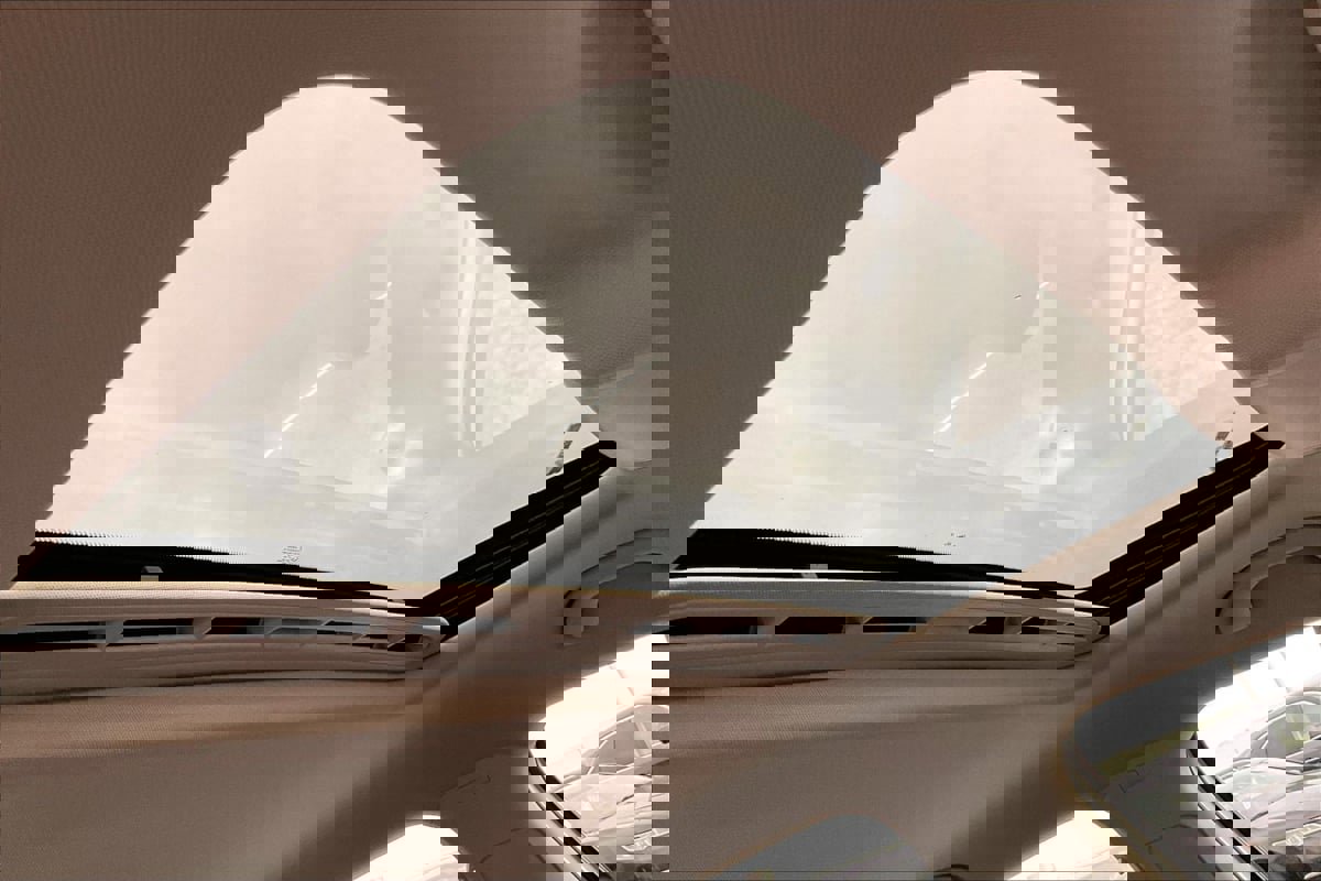 Used 2022 Volkswagen Passat 2.0T SE image 19