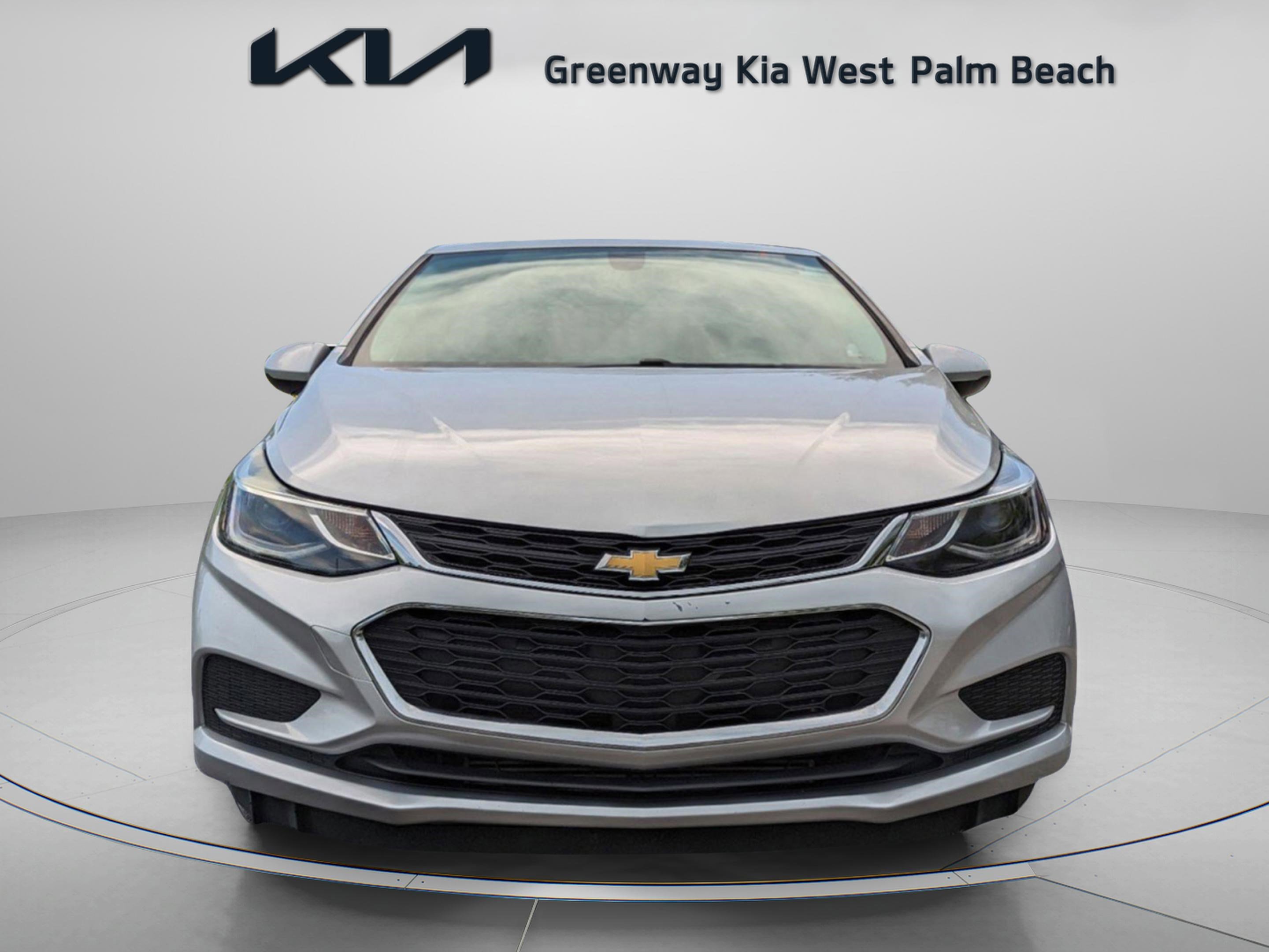 Used 2017 Chevrolet Cruze LT w/ Convenience Package image 3