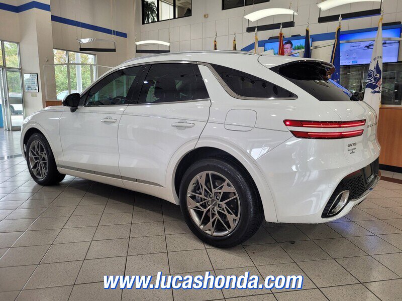 Used 2024 Genesis GV70 2.5T w/ Advanced Package image 6