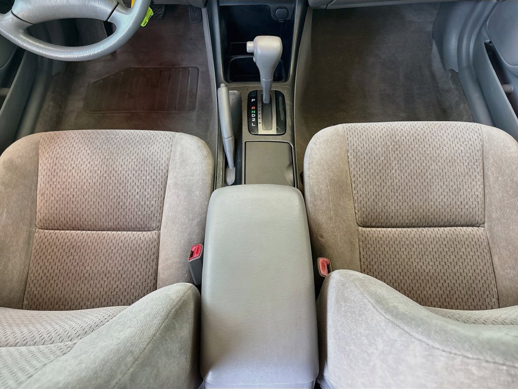 Used 2004 Toyota Camry LE FWD image 13