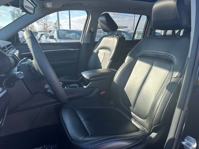 Used 2023 Jeep Grand Cherokee L Limited image 27