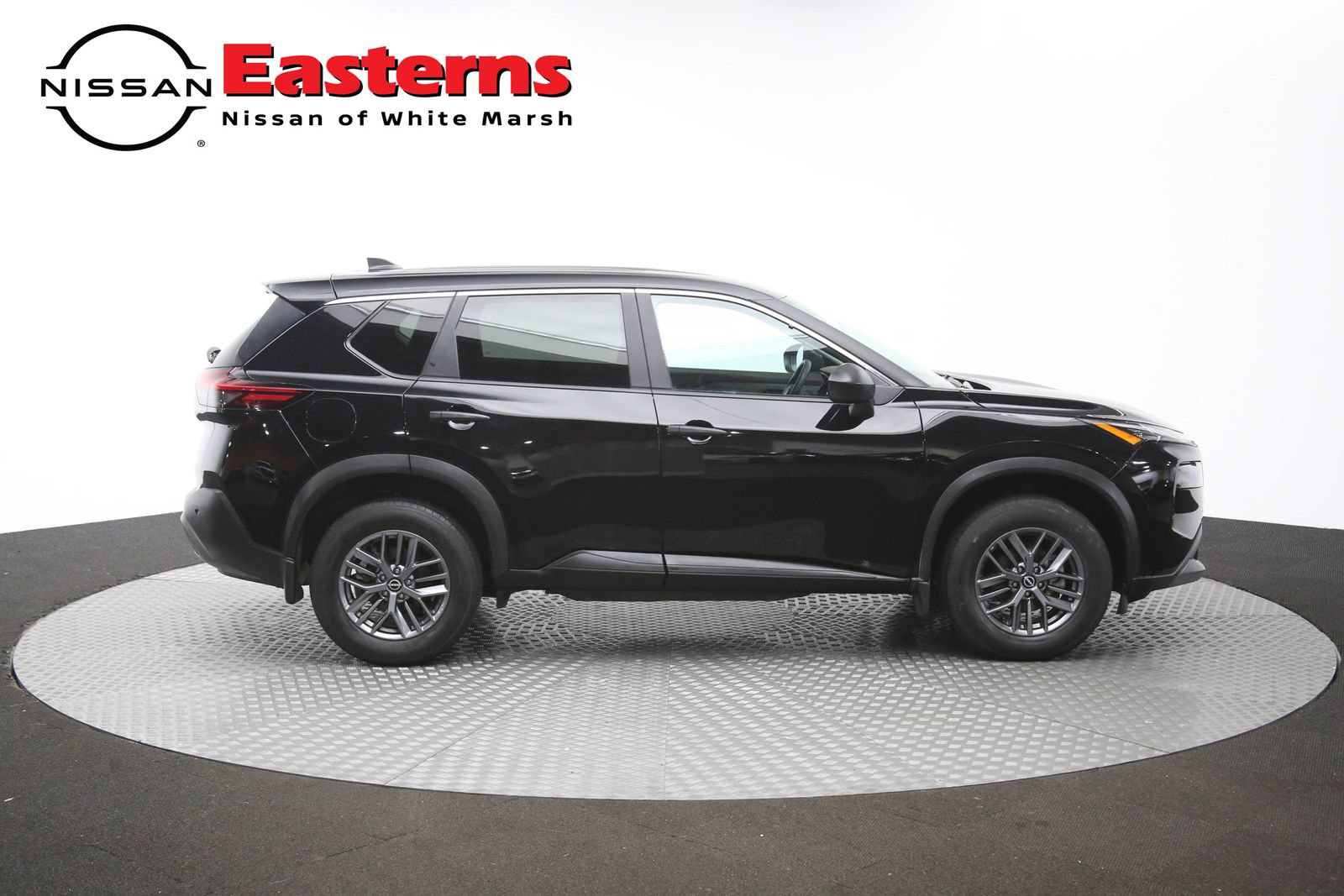 Used 2023 Nissan Rogue S AWD/4WD image 44