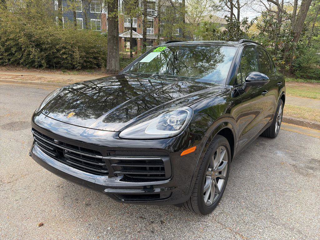 Used 2023 Porsche Cayenne Platinum Edition AWD/4WD image 1