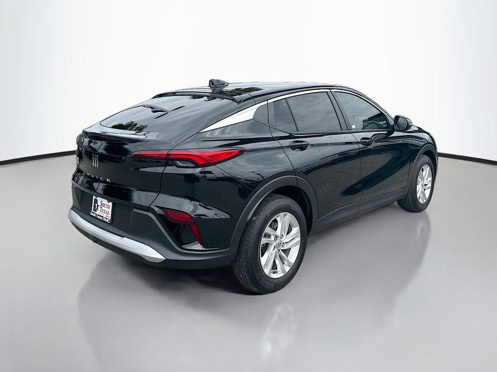 Used 2025 Buick Envista Sport Touring w/ Convenience I Package FWD image 7