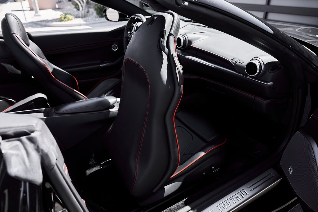 Used 2020 Ferrari Portofino RWD image 47