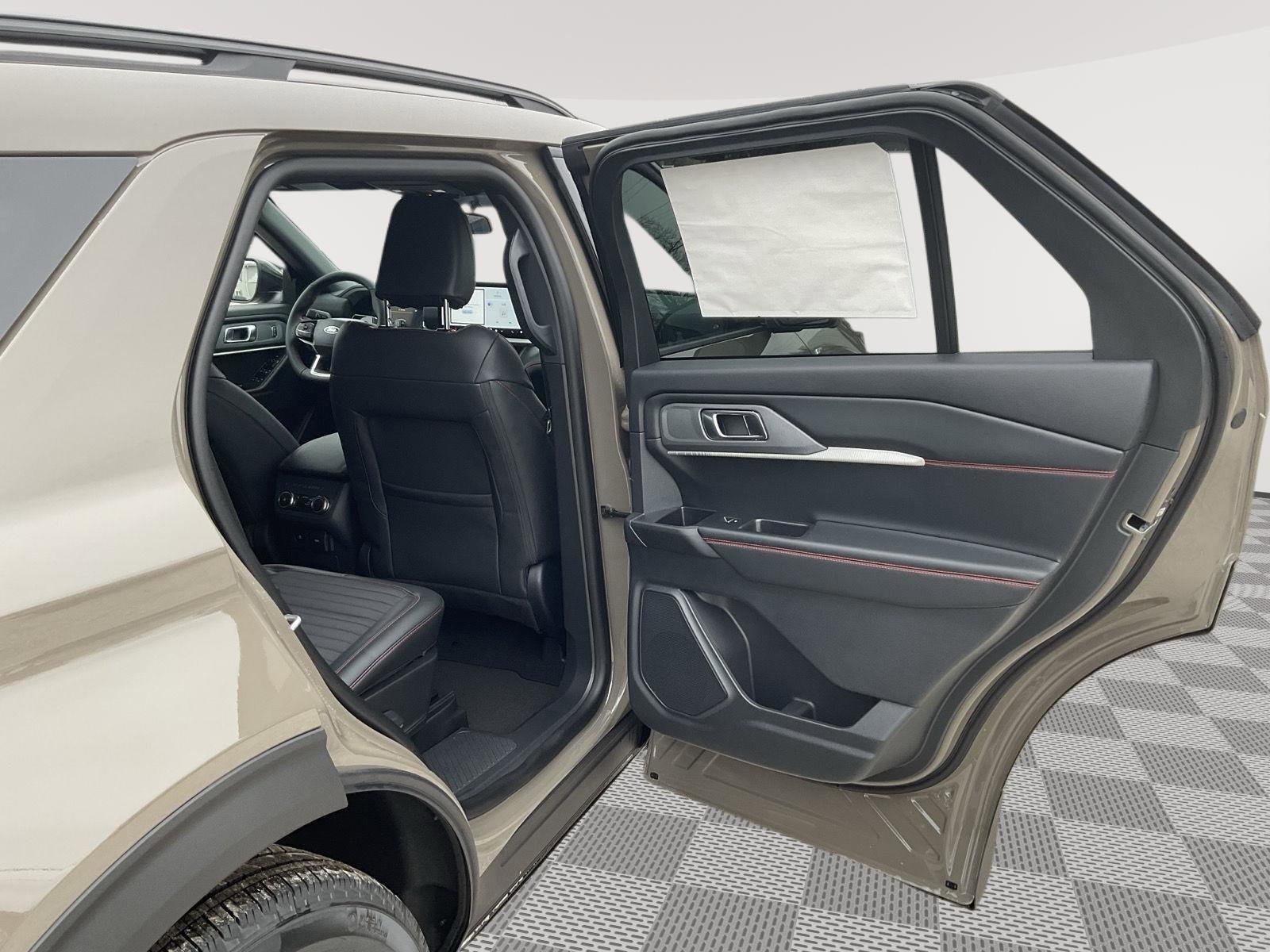 New 2026 Ford Explorer ST-Line image 17