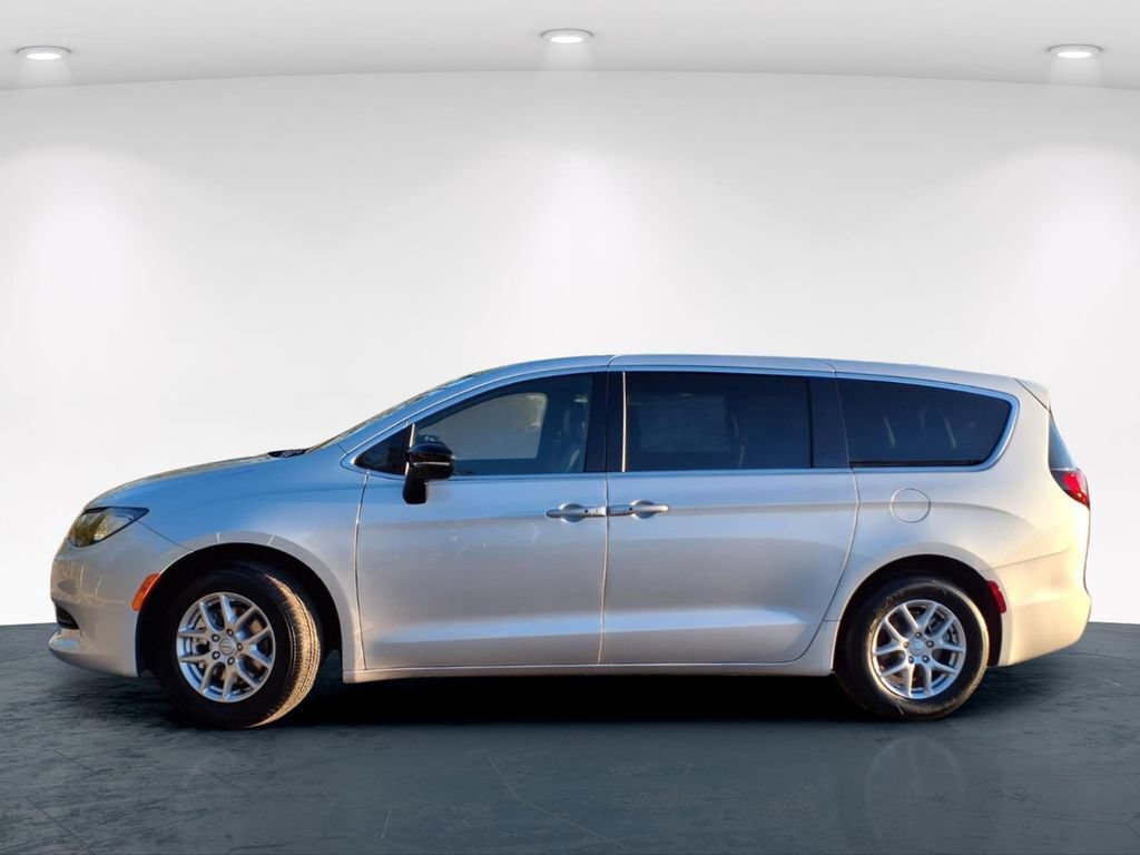 New 2026 Chrysler Voyager LX FWD image 4
