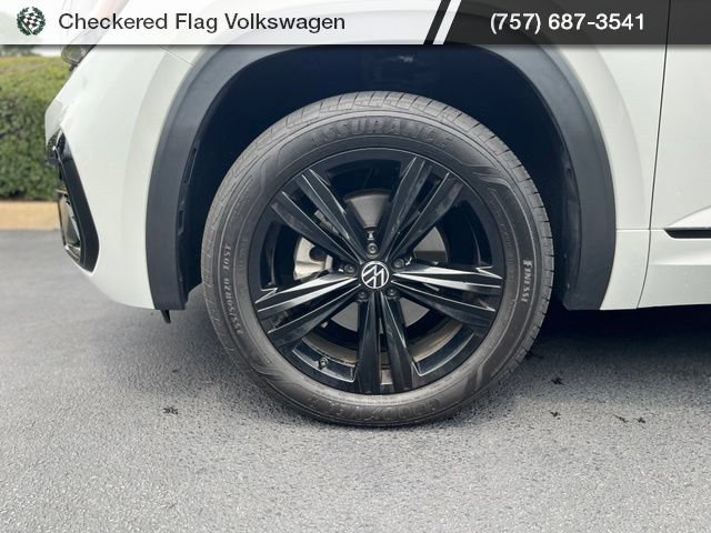 Used 2023 Volkswagen Atlas Cross Sport SEL R-Line AWD/4WD image 5