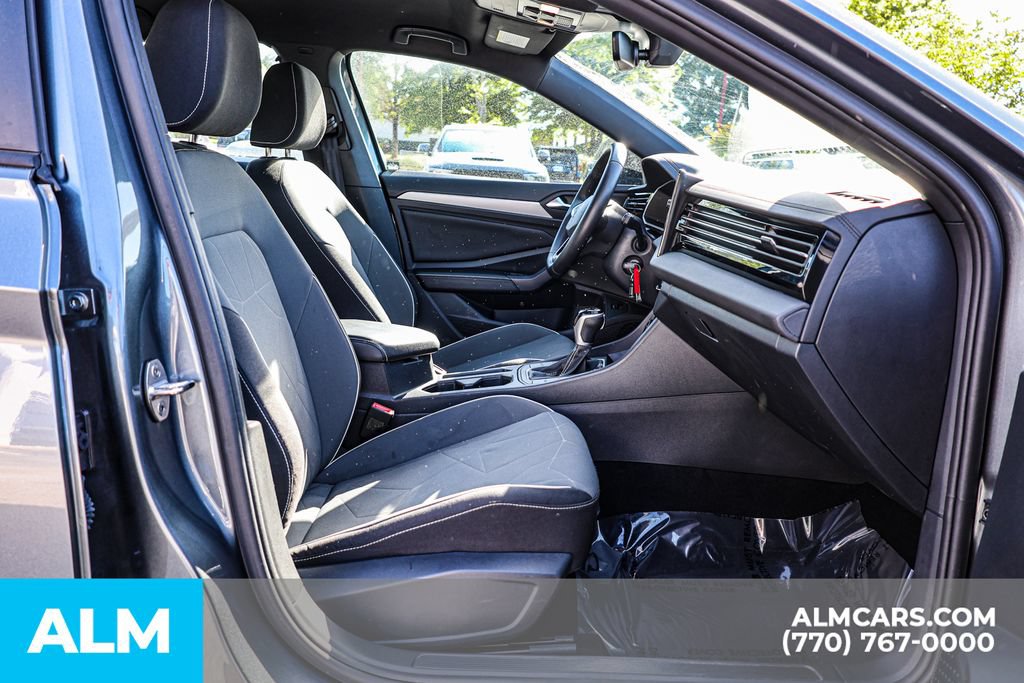 Used 2025 Volkswagen Jetta Sport FWD image 20
