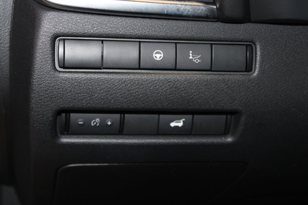 Used 2023 Nissan Rogue Platinum w/ Platinum Premium Package AWD/4WD image 7