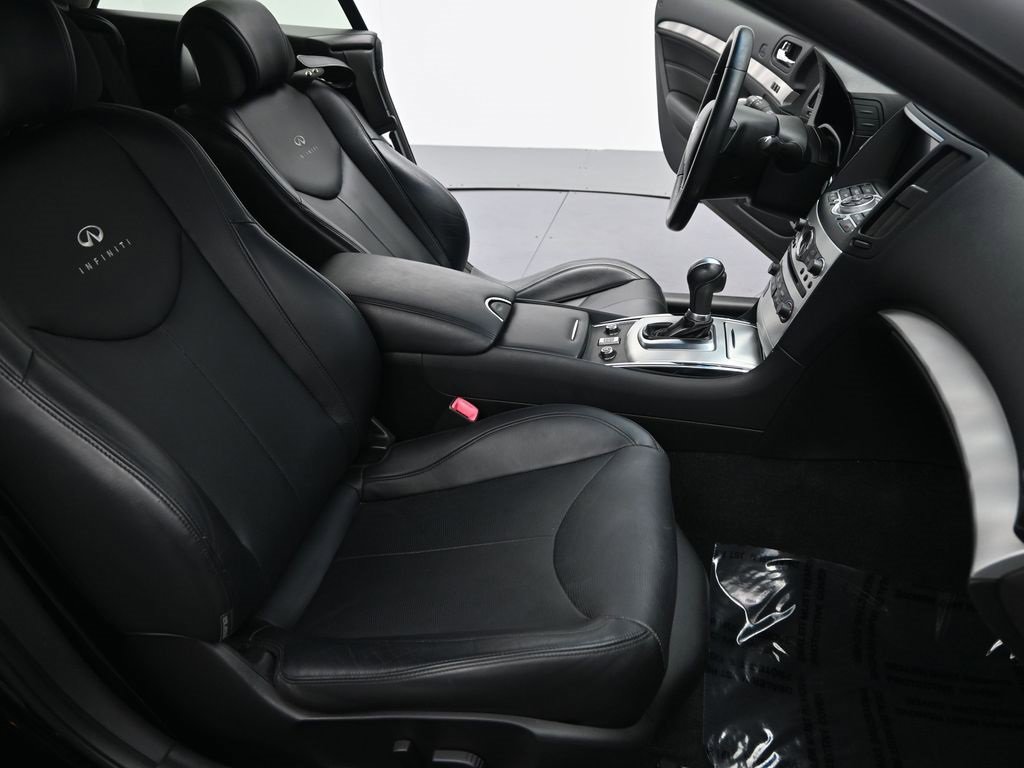 Used 2014 INFINITI Q60 Convertible w/ Premium Package image 12