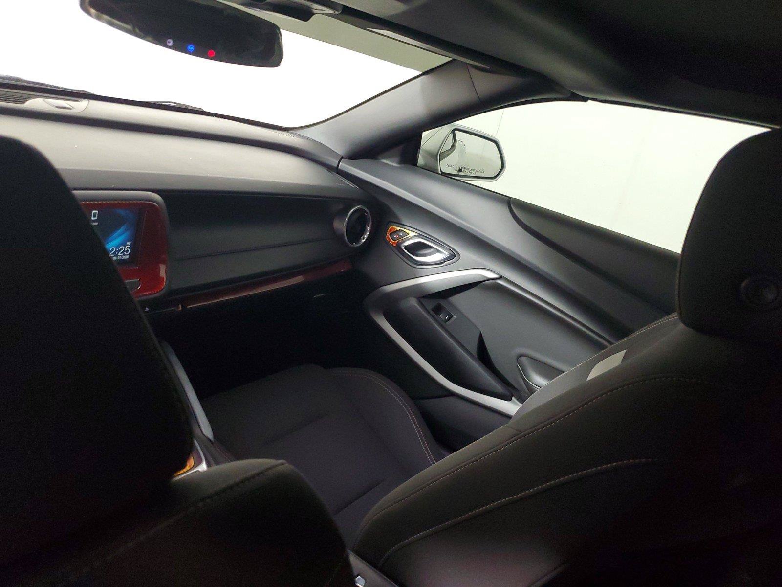 Used 2017 Chevrolet Camaro LT RWD image 11