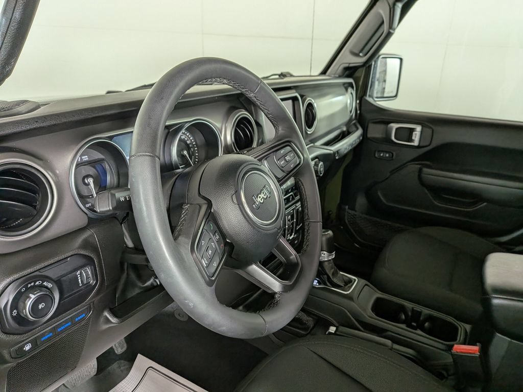Certified 2023 Jeep Wrangler Unlimited w/ Sun & Screen Package AWD/4WD image 20