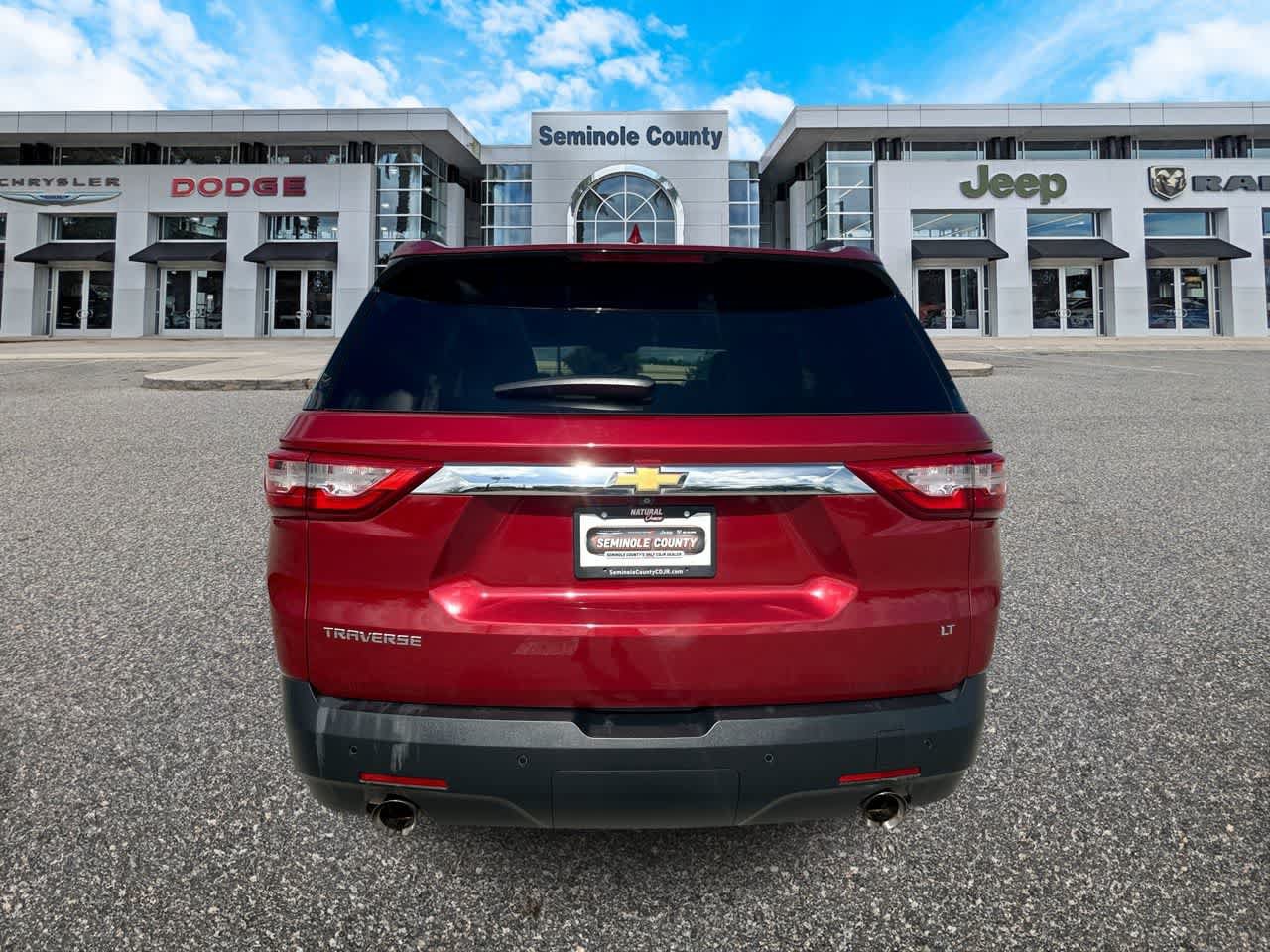 Used 2020 Chevrolet Traverse LT w/ Driver Confidence II Package FWD image 7