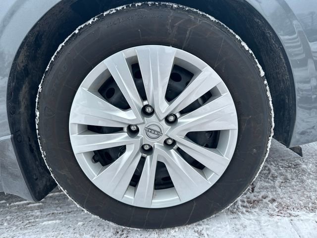 Used 2025 Nissan Sentra S image 30