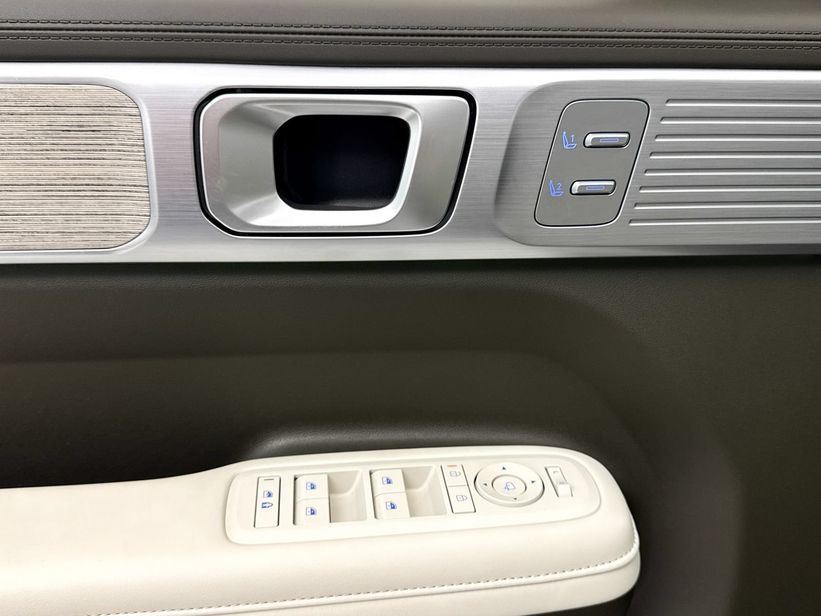 Used 2024 Hyundai Santa Fe Calligraphy AWD/4WD image 29