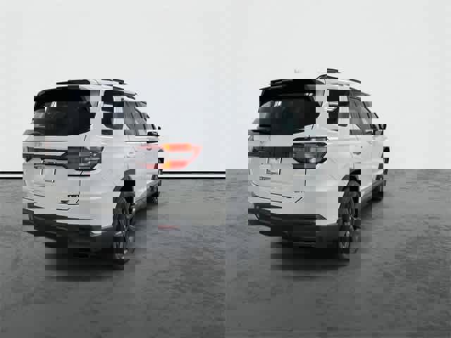 New 2026 Honda Pilot Sport image 3