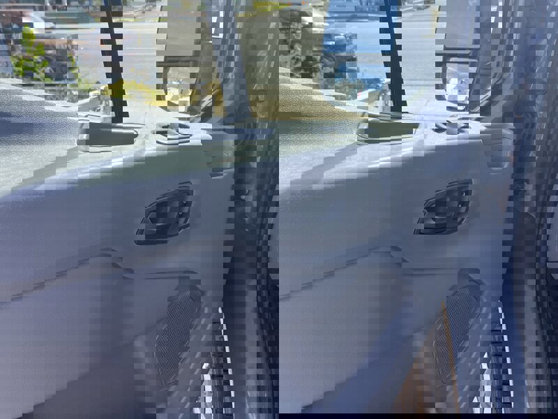 Used 2019 Ford Transit 250 148 High Roof Extended RWD image 9